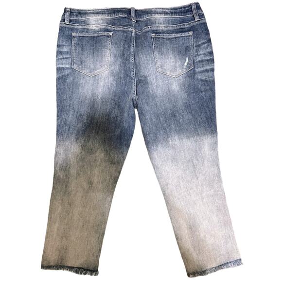 New York and Co Raw Hem Soho Distressed Star Cropped Boyfriend Jeans / Size 16 - Picture 2 of 4